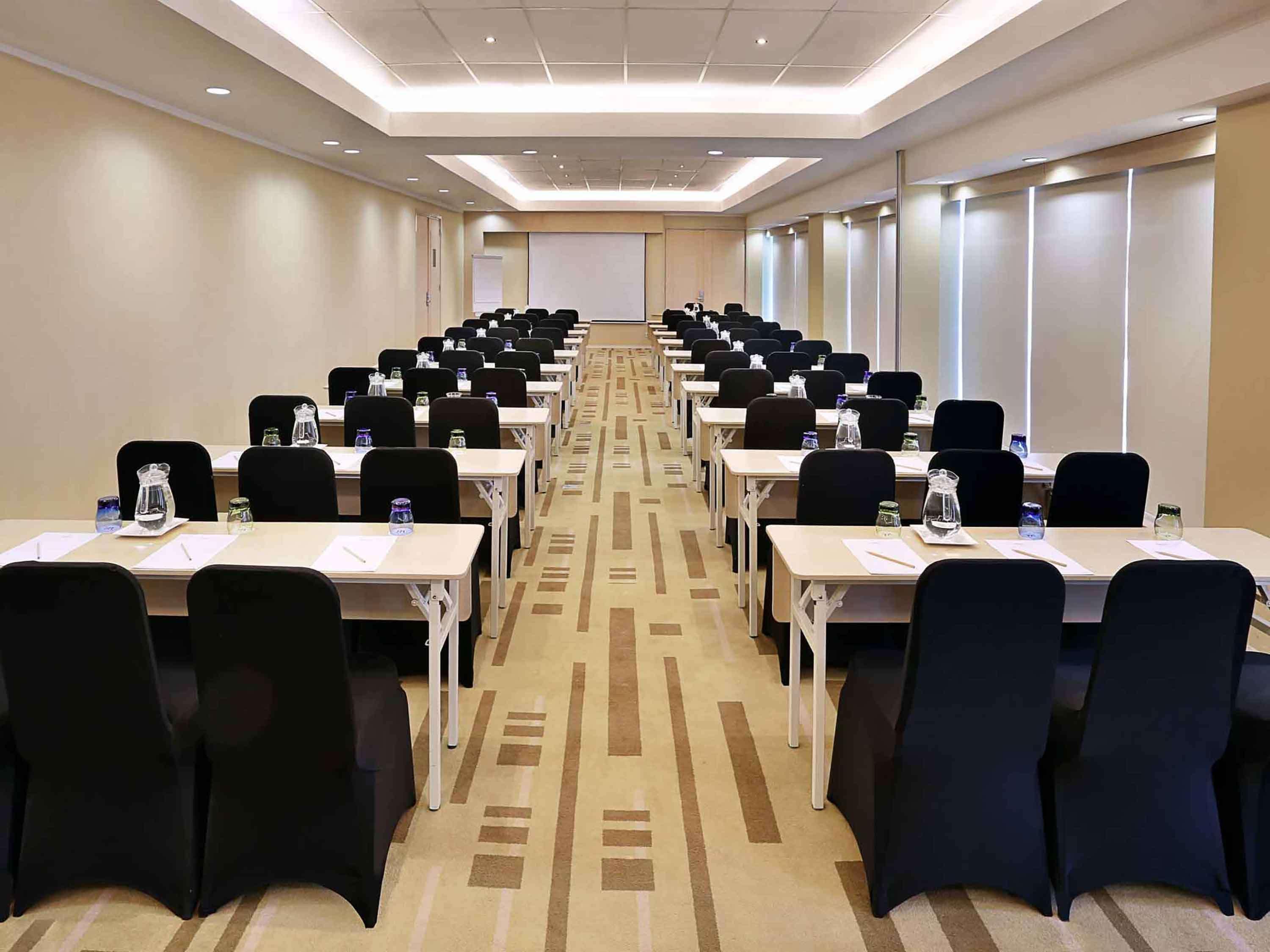 Mercure Jakarta Simatupang מראה חיצוני תמונה